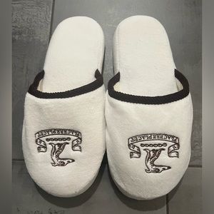 The Connaught Hotel London “PLACERE PLACET” Slippers Size 43 White Brown Crest